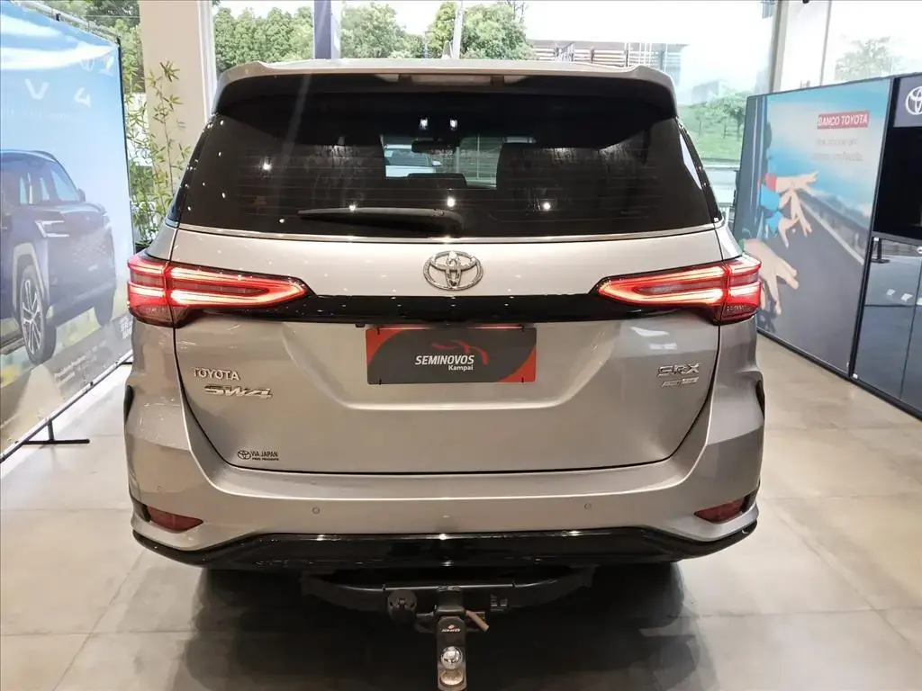 galeria HILUX SW4