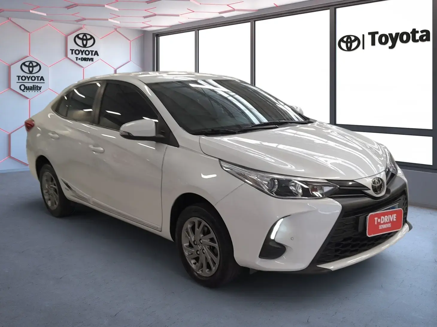 galeria Yaris Sedan