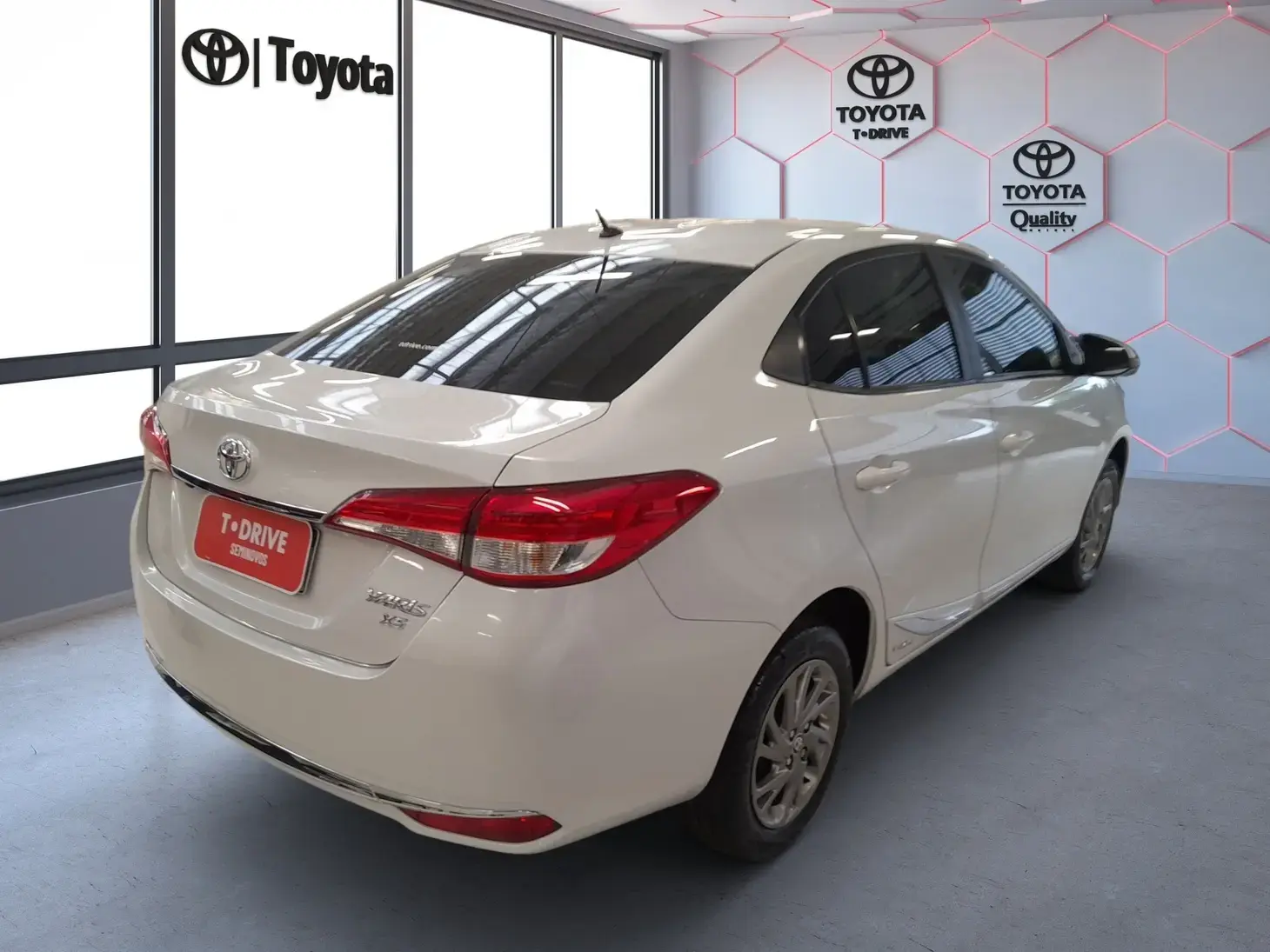galeria Yaris Sedan