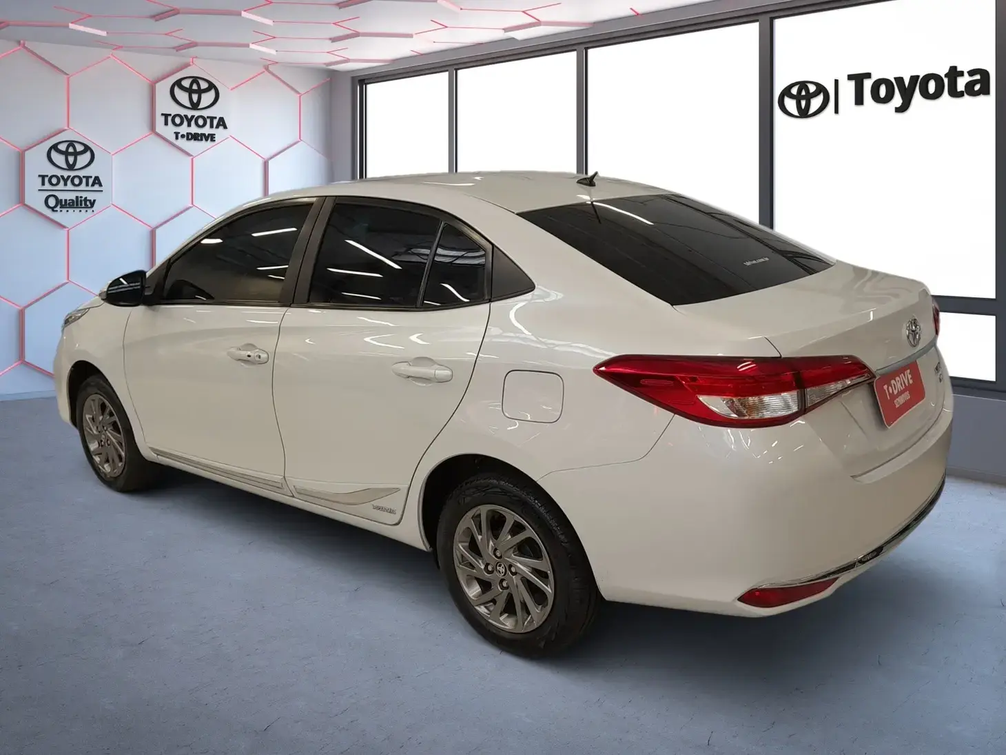 galeria Yaris Sedan