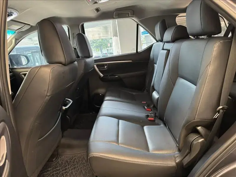 galeria HILUX SW4