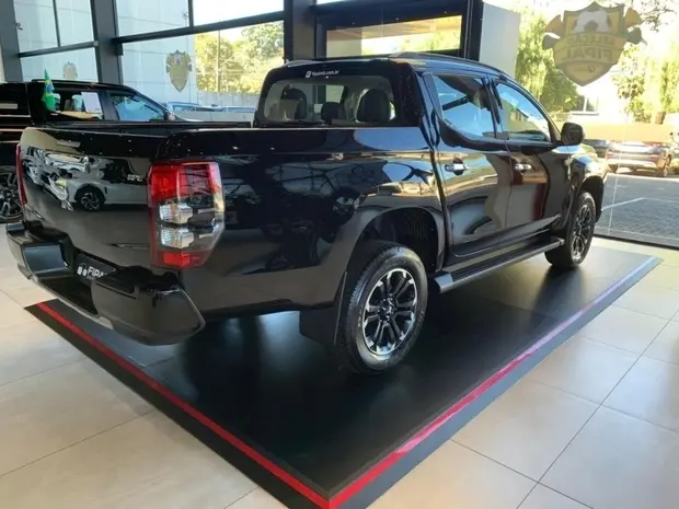 Mitsubishi L200 TRITON 2.4 16V TURBO DIESEL SPORT HPE CD 4P 4X4 AUTOMÁTICO