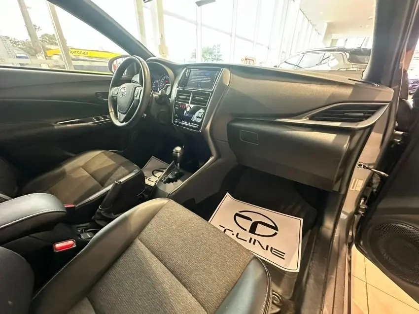 galeria YARIS