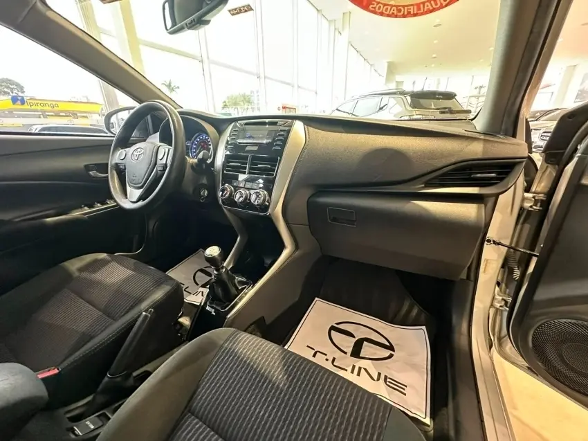 galeria YARIS