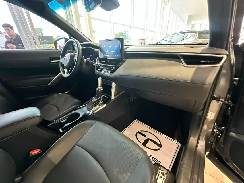 galeria COROLLA CROSS