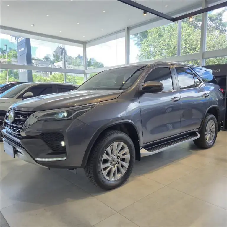 galeria HILUX SW4