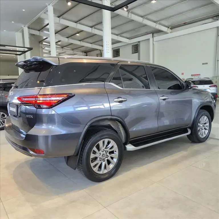 galeria HILUX SW4