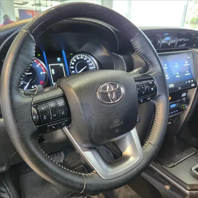 galeria HILUX SW4