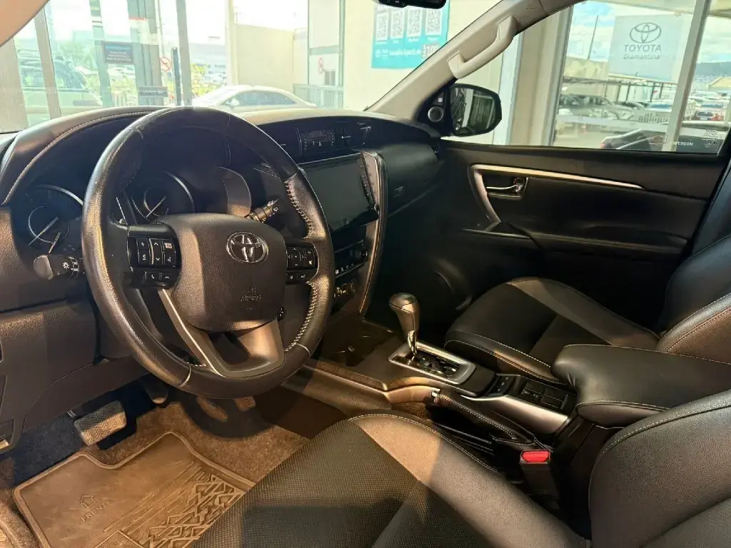 galeria HILUX SW4