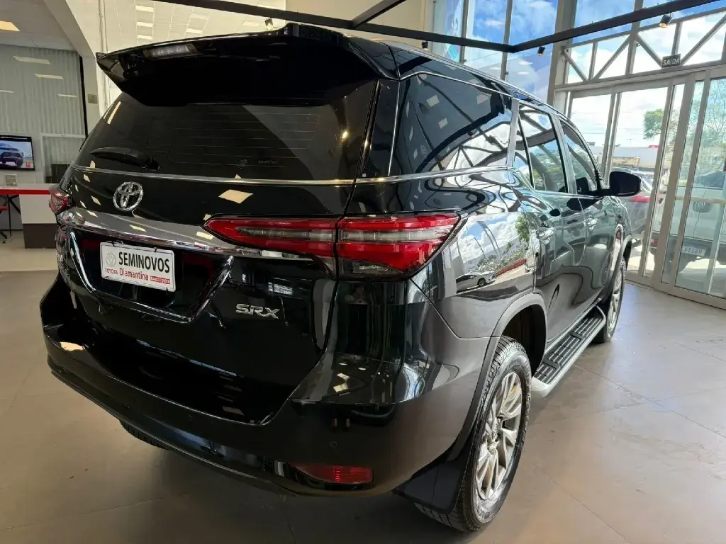 galeria HILUX SW4