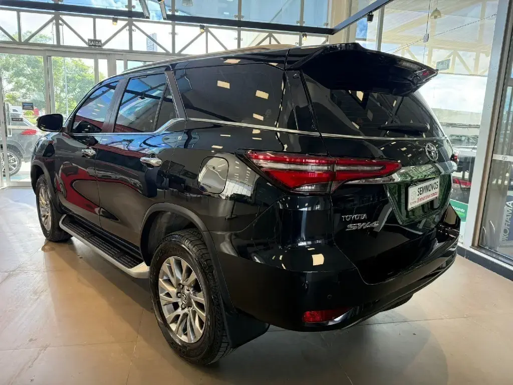galeria HILUX SW4