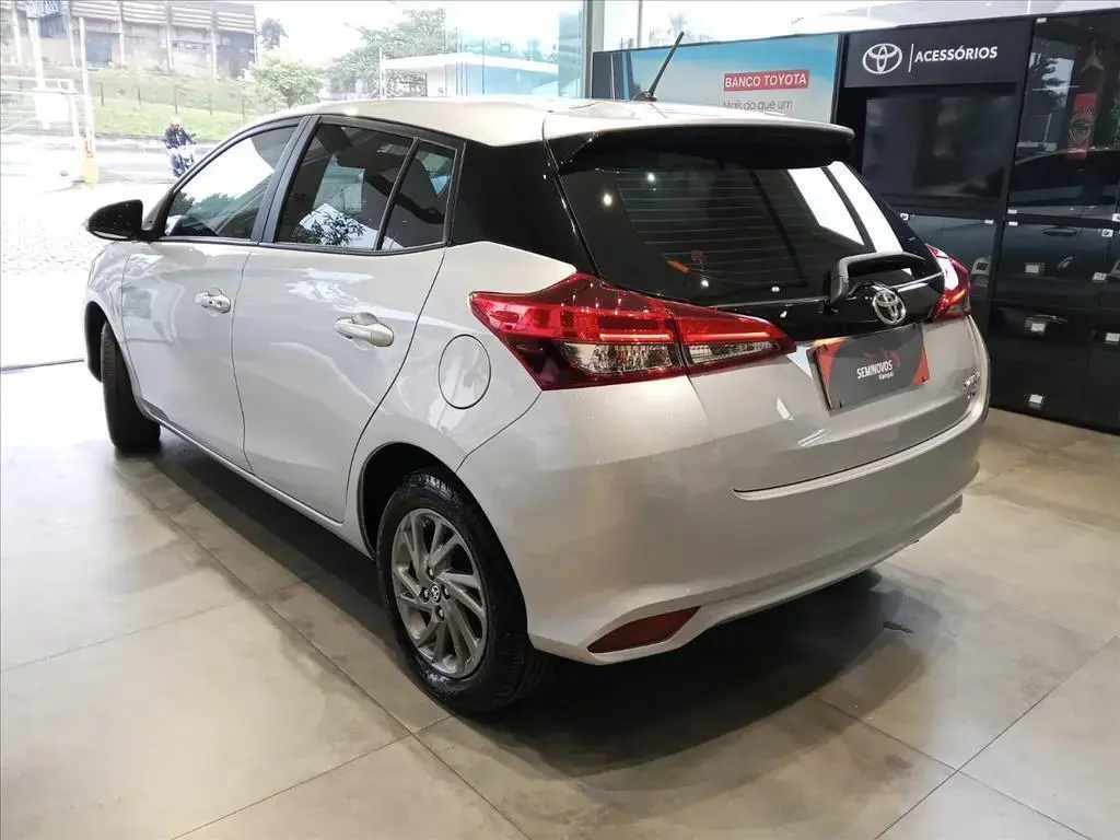 galeria YARIS
