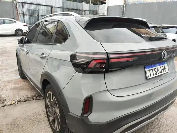 Volkswagen NIVUS 1.0 200 TSI TOTAL FLEX HIGHLINE AUTOMÁTICO