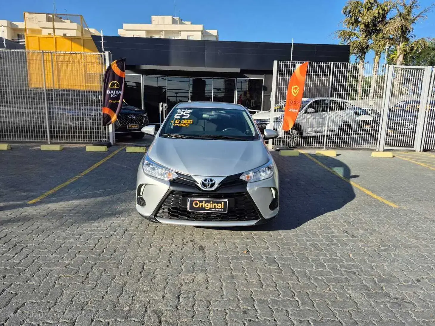 galeria Yaris Sedan