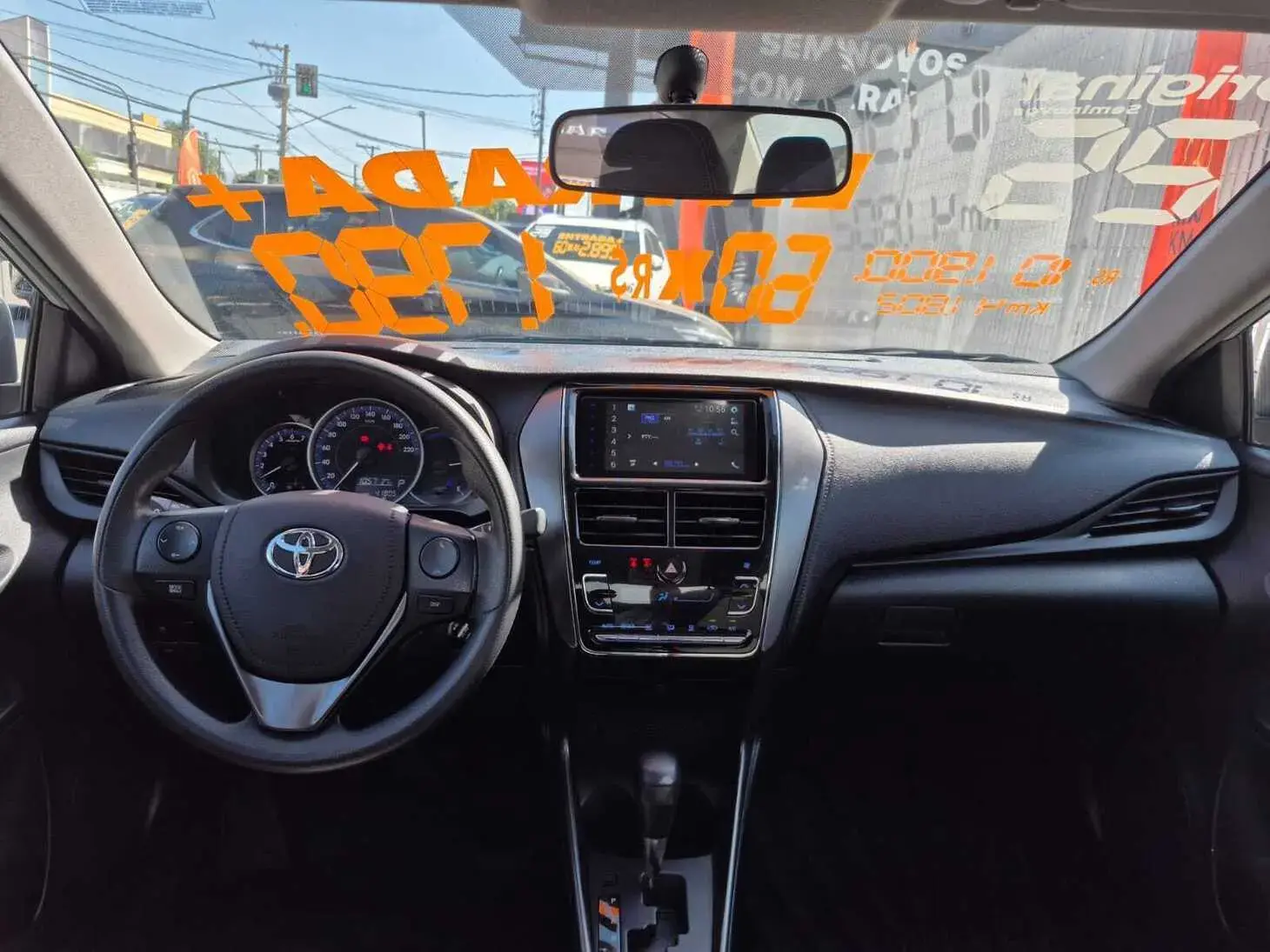 galeria Yaris Sedan
