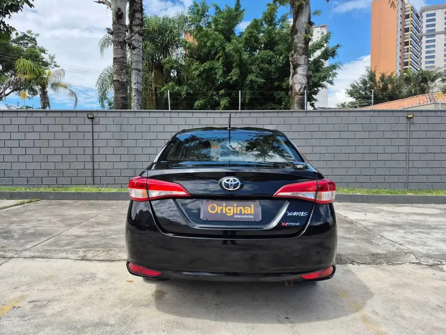 galeria Yaris Sedan