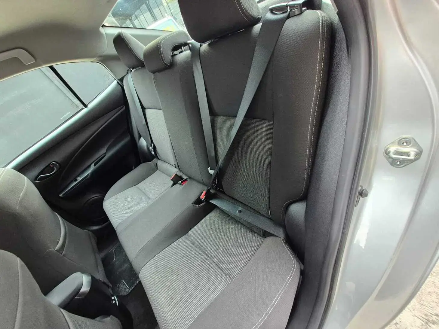 galeria Yaris Sedan