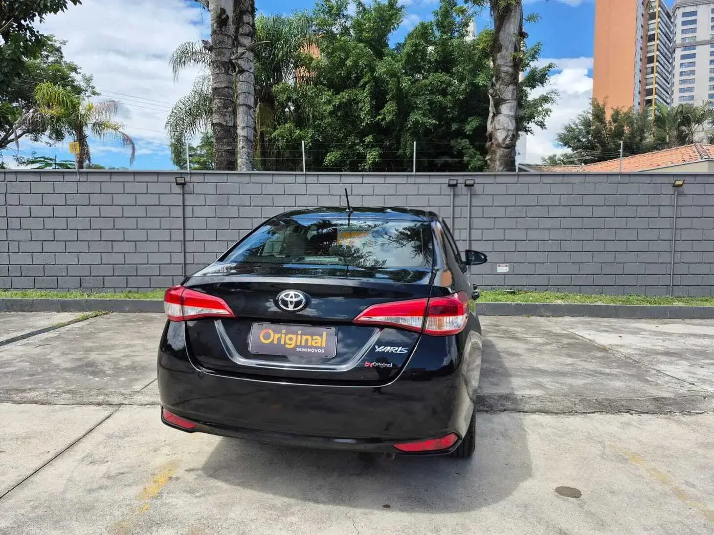 galeria Yaris Sedan