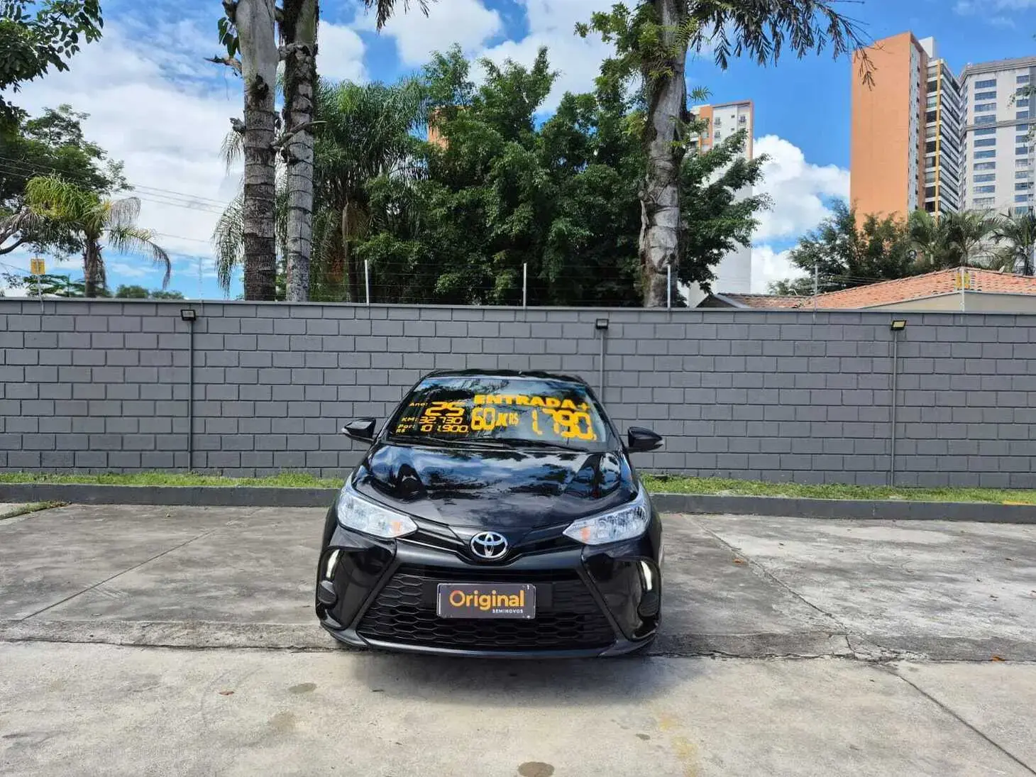 galeria Yaris Sedan