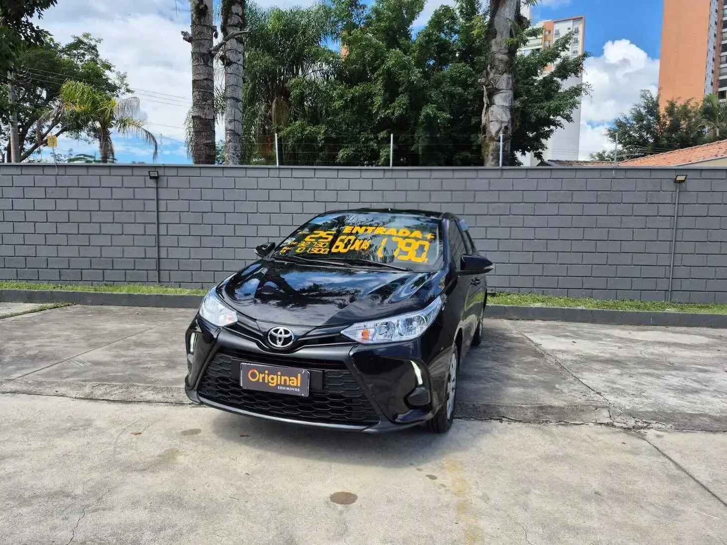 galeria Yaris Sedan