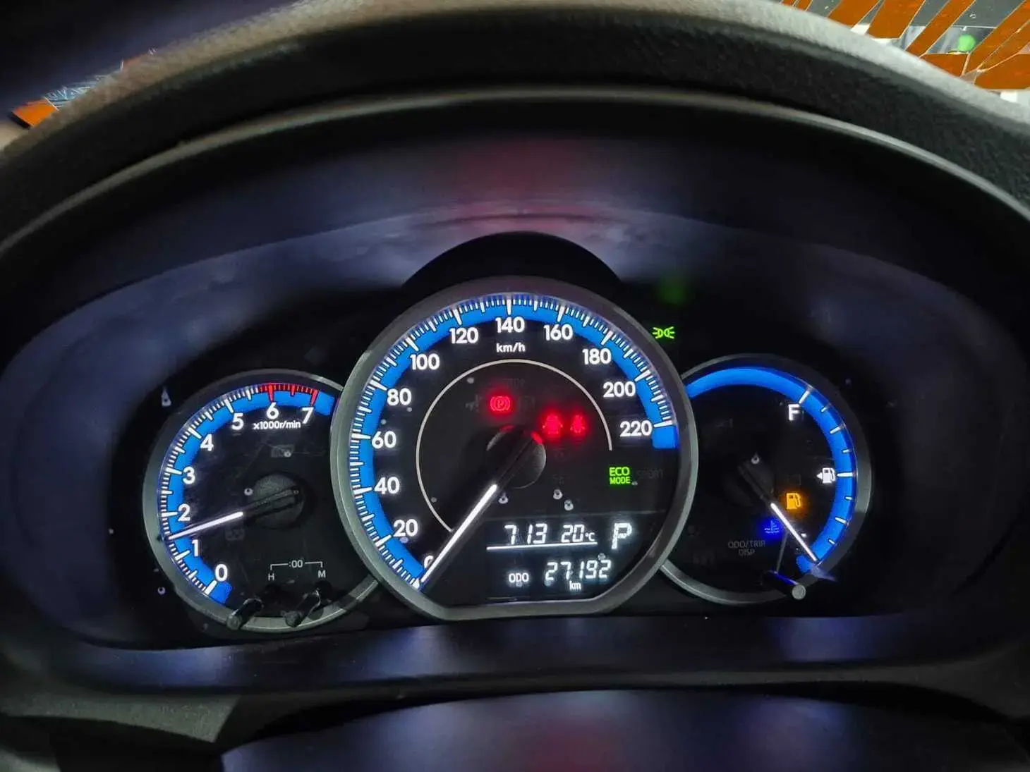 galeria Yaris Sedan