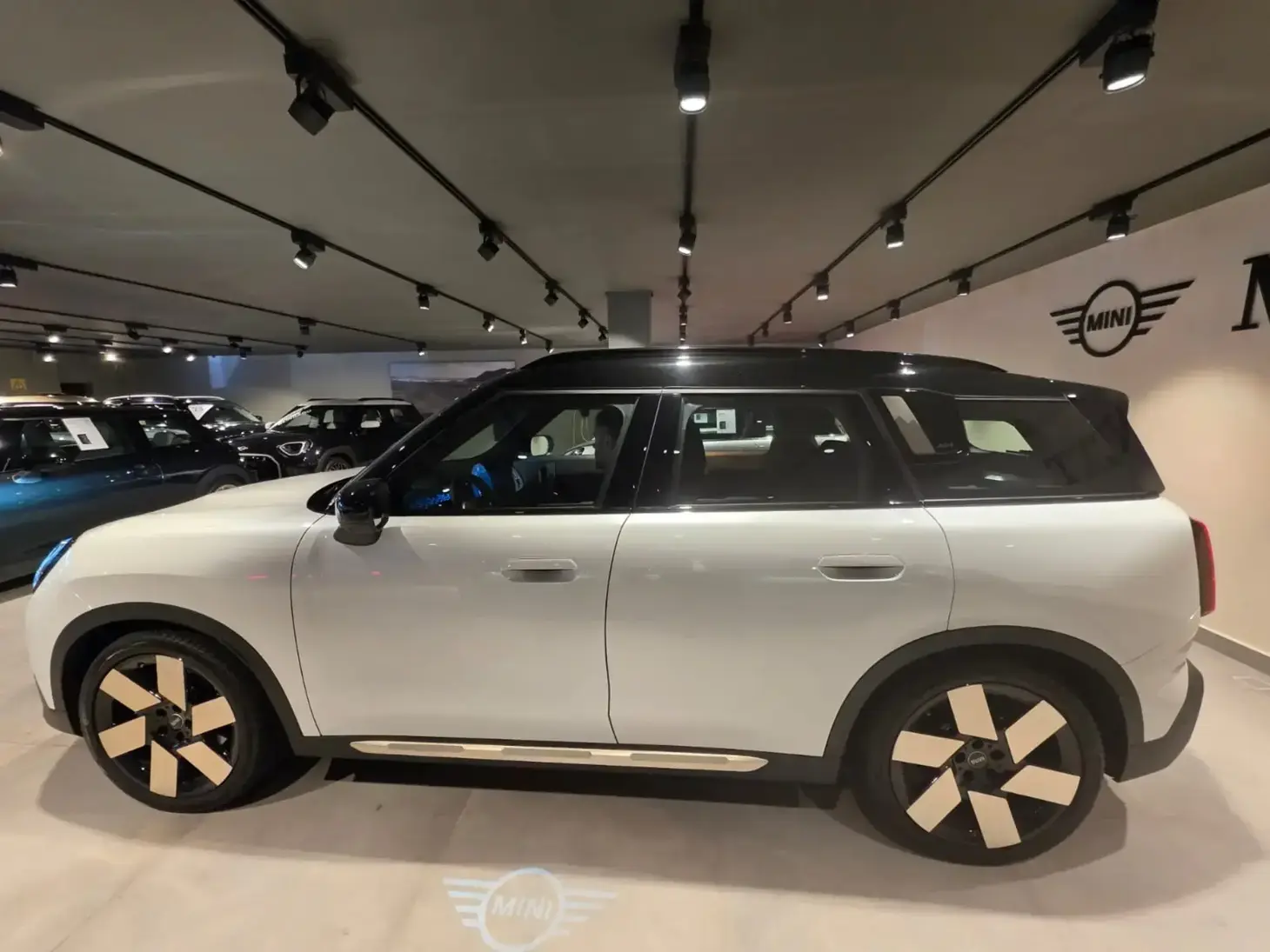 galeria Cooper Countryman