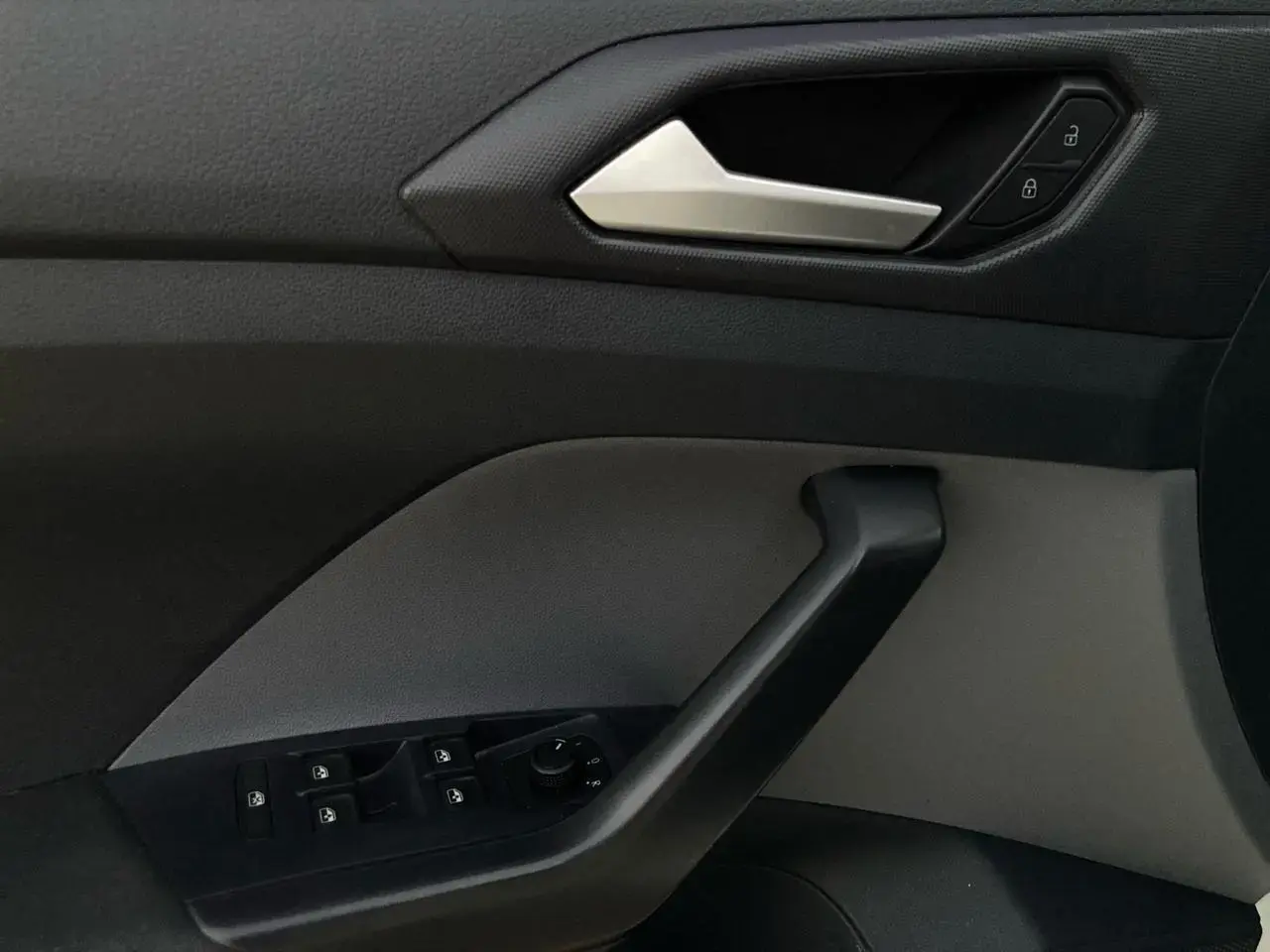 galeria T-Cross Sense 200 TSI 1.0 Flex 5p Aut.