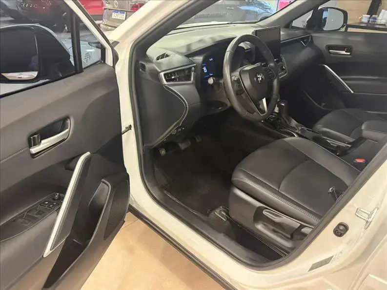 galeria COROLLA CROSS