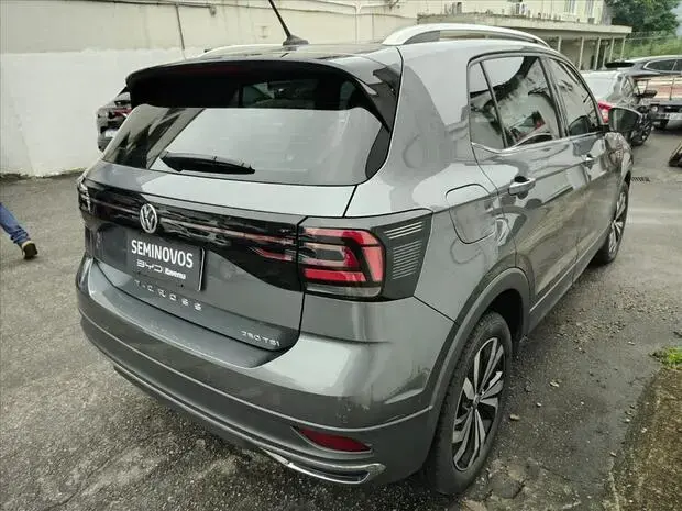 Volkswagen T-CROSS 1.4 250 TSI TOTAL FLEX HIGHLINE AUTOMÁTICO
