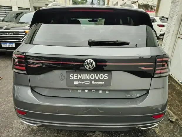 Volkswagen T-CROSS 1.4 250 TSI TOTAL FLEX HIGHLINE AUTOMÁTICO