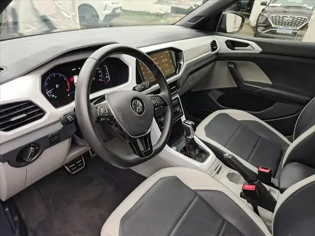 Volkswagen T-CROSS 1.4 250 TSI TOTAL FLEX HIGHLINE AUTOMÁTICO