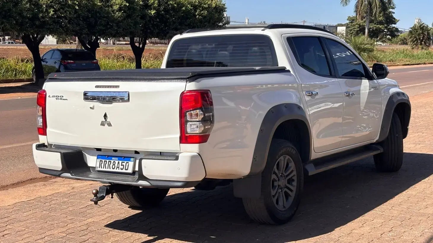 galeria L200 TRITON HPE 2.4 4X4