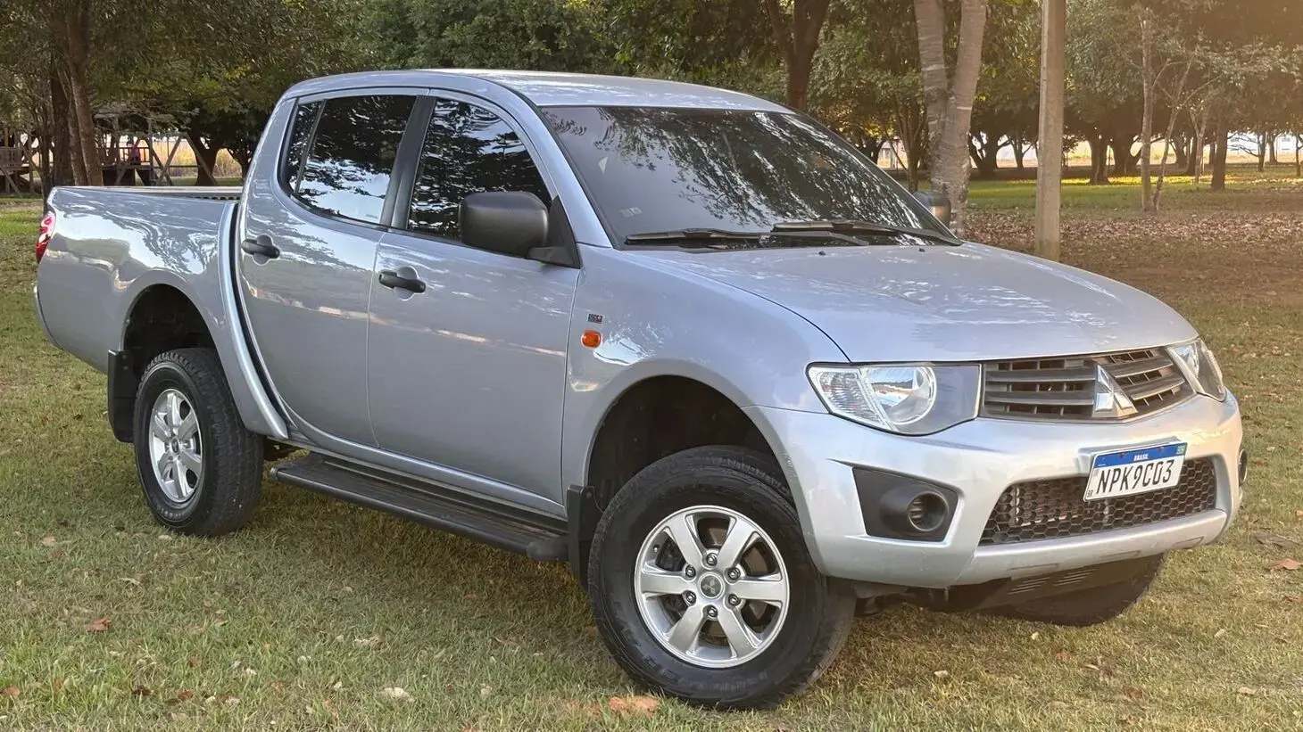 galeria MITSUBISHI L200 TRITON