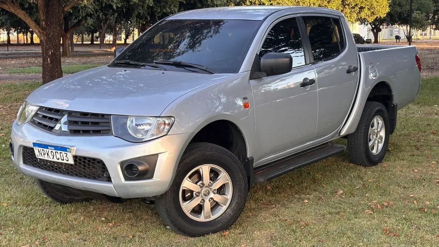 galeria MITSUBISHI L200 TRITON