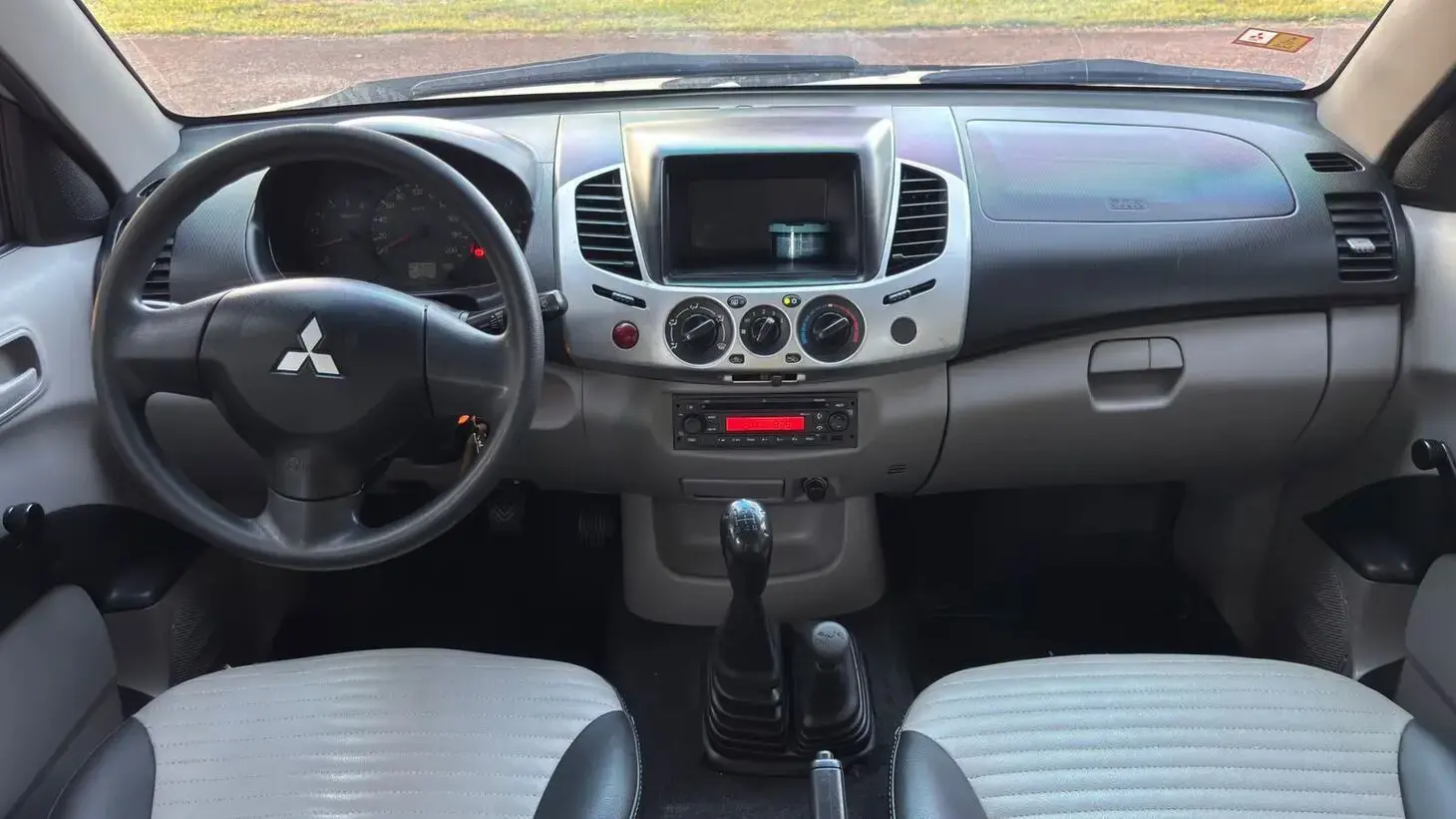 galeria MITSUBISHI L200 TRITON