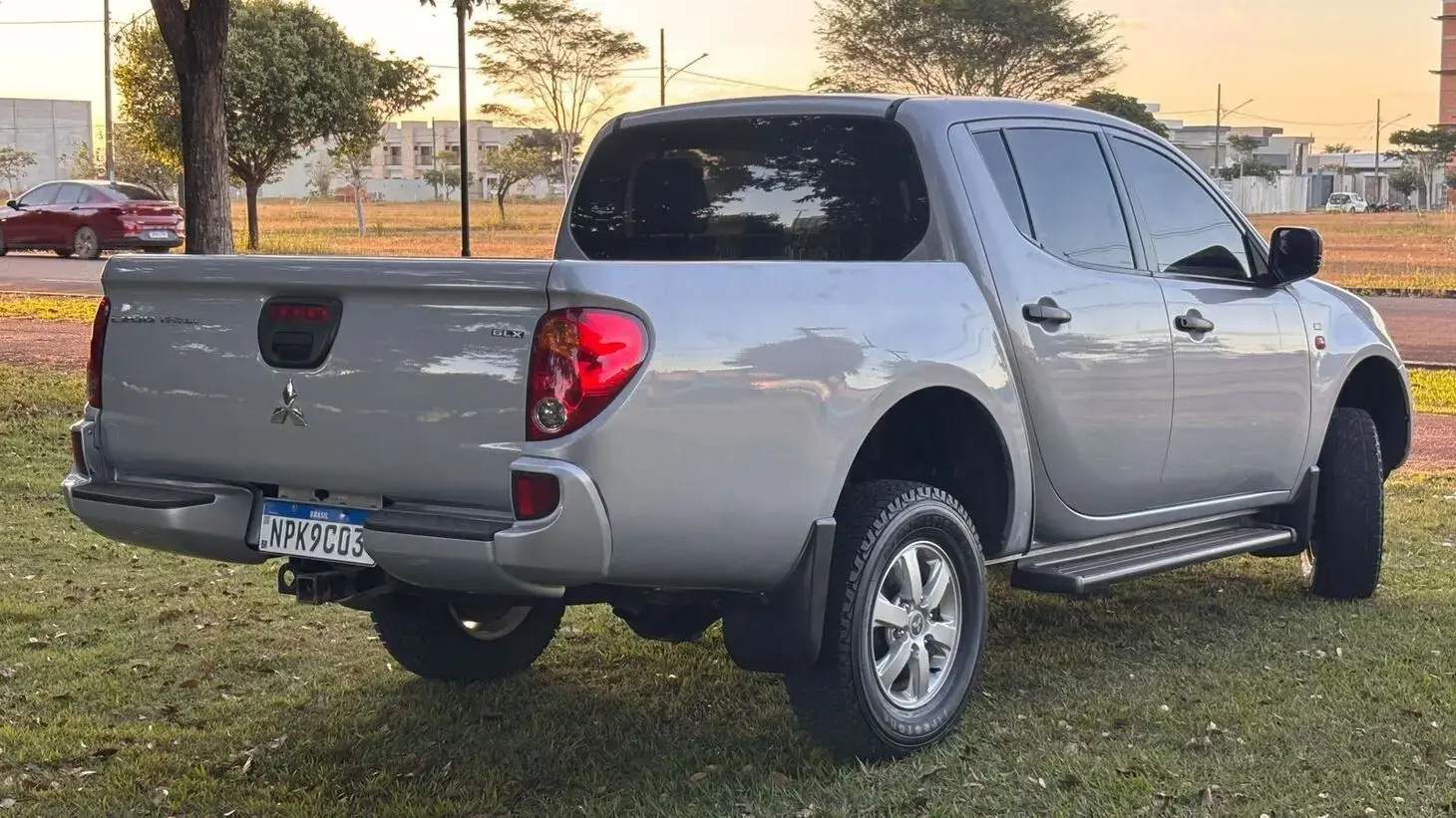 galeria MITSUBISHI L200 TRITON