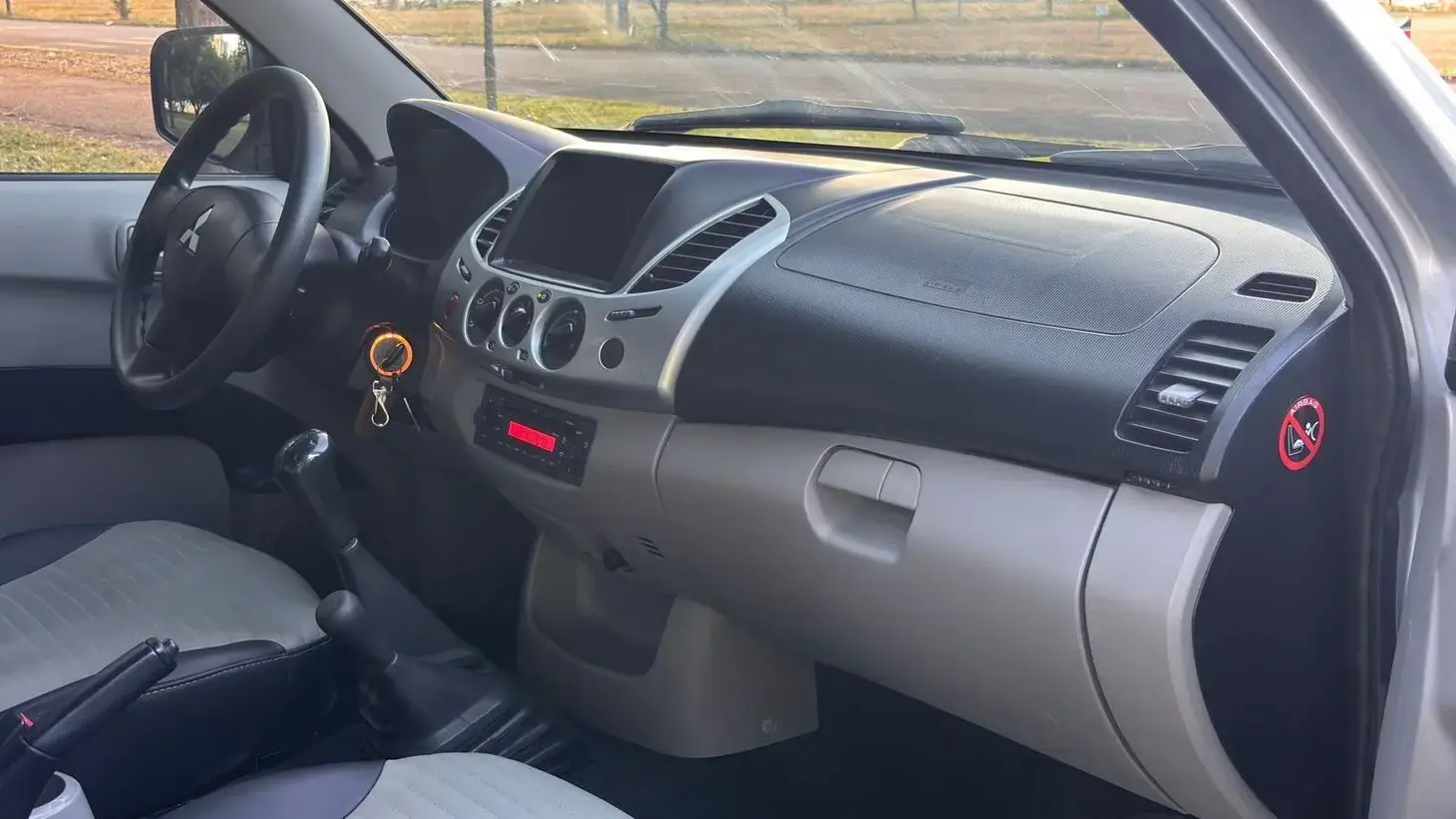 galeria MITSUBISHI L200 TRITON