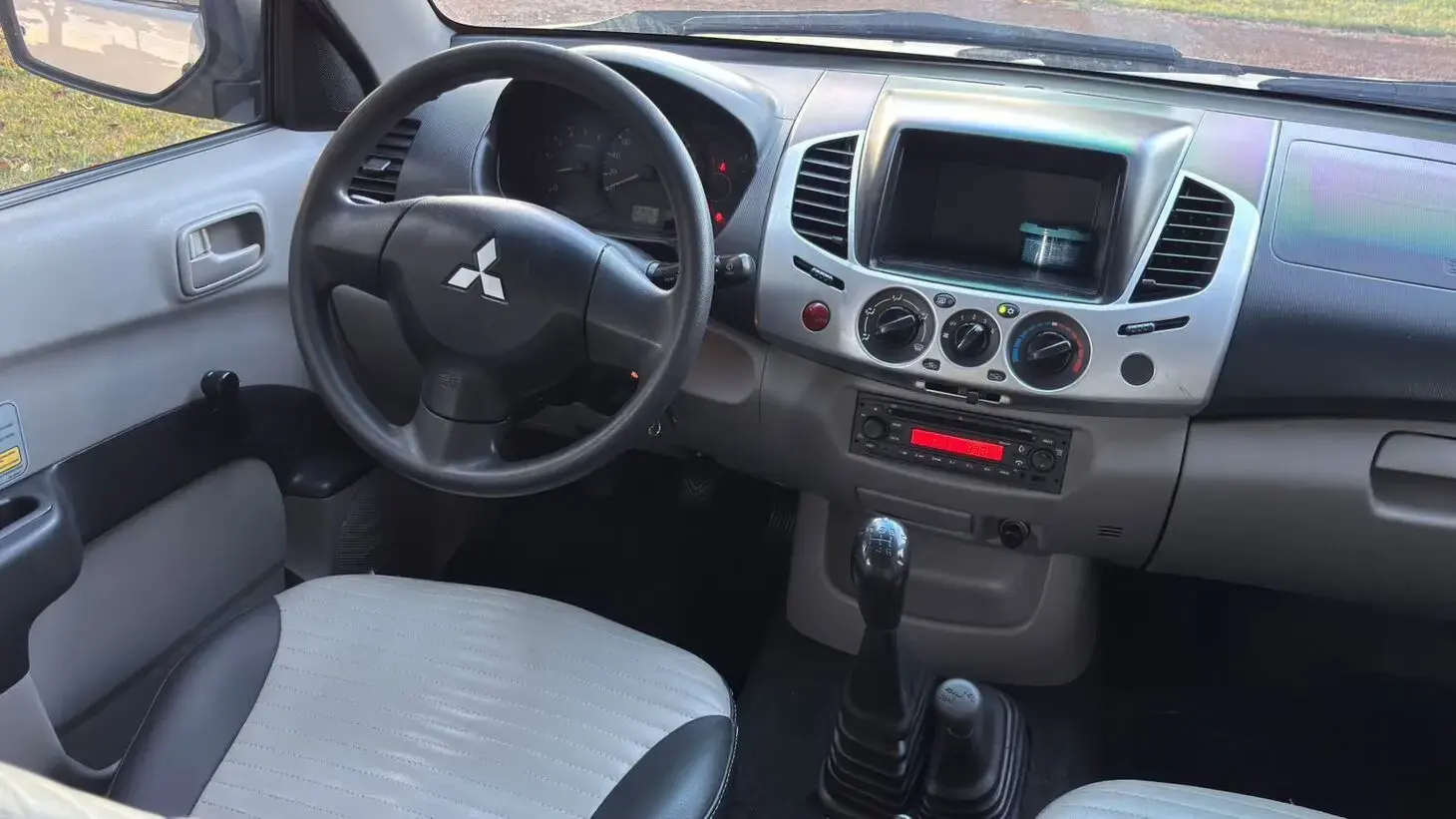 galeria MITSUBISHI L200 TRITON