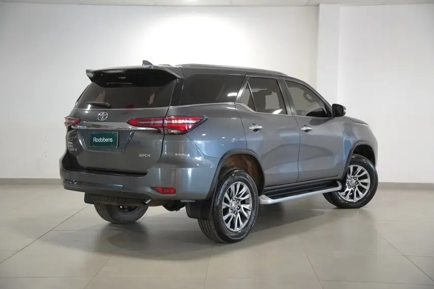 galeria HILUX SW4