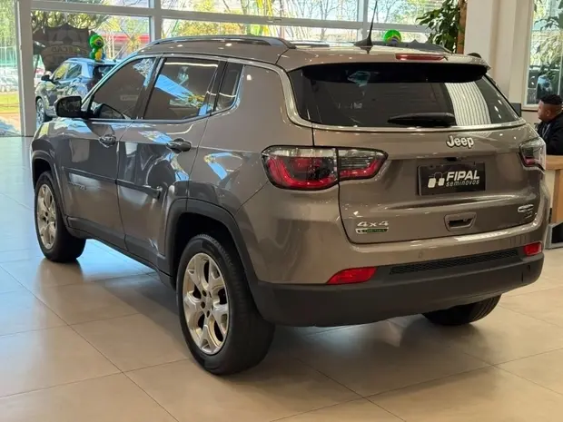 Jeep COMPASS 2.0 16V DIESEL LONGITUDE 4X4 AUTOMÁTICO