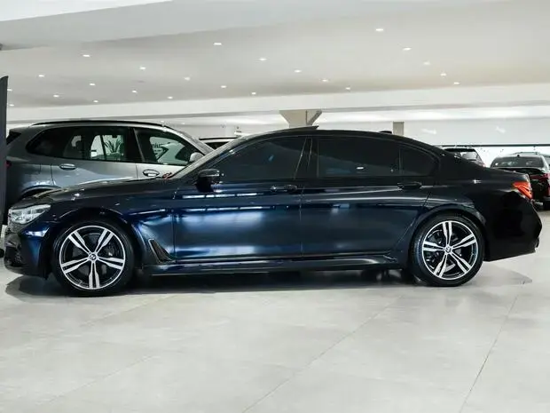 Bmw 750i 750iL M Sport Sedan 4.4 V8 450cv Aut.