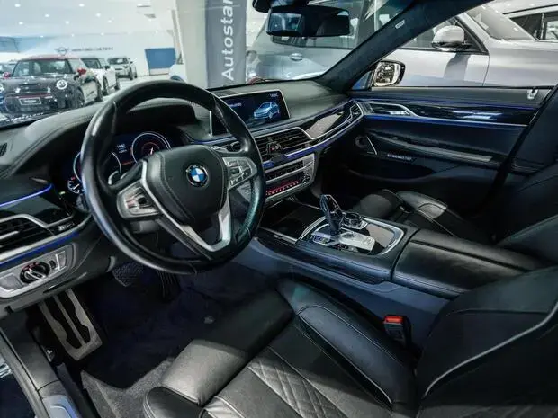 Bmw 750i 750iL M Sport Sedan 4.4 V8 450cv Aut.