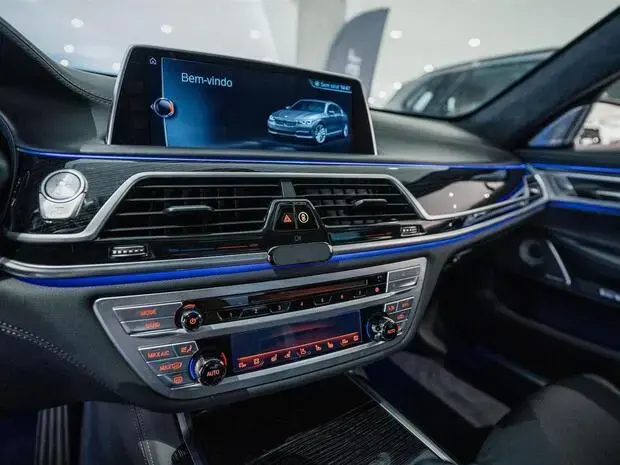 Bmw 750i 750iL M Sport Sedan 4.4 V8 450cv Aut.
