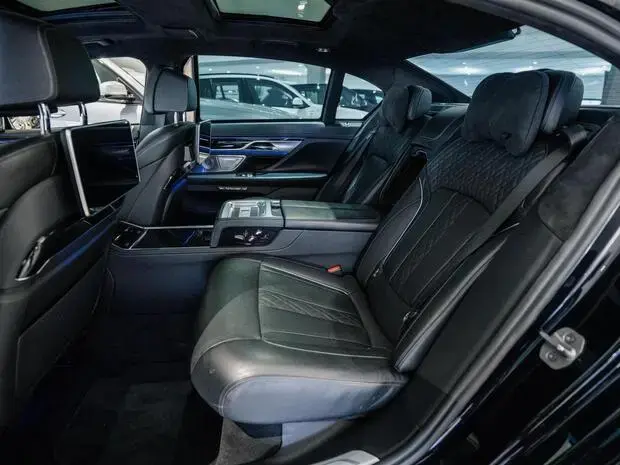 Bmw 750i 750iL M Sport Sedan 4.4 V8 450cv Aut.