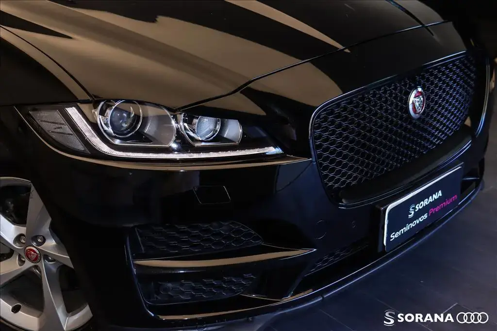 galeria F-PACE