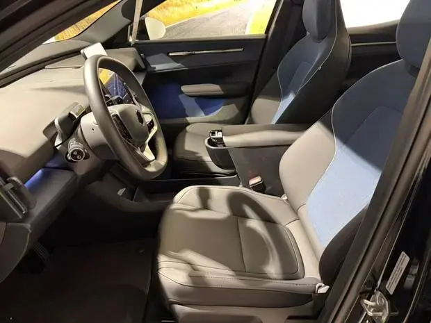 Volvo EX30 Ultra