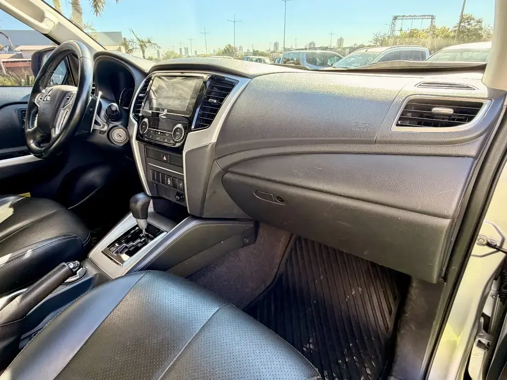 galeria L200 TRITON
