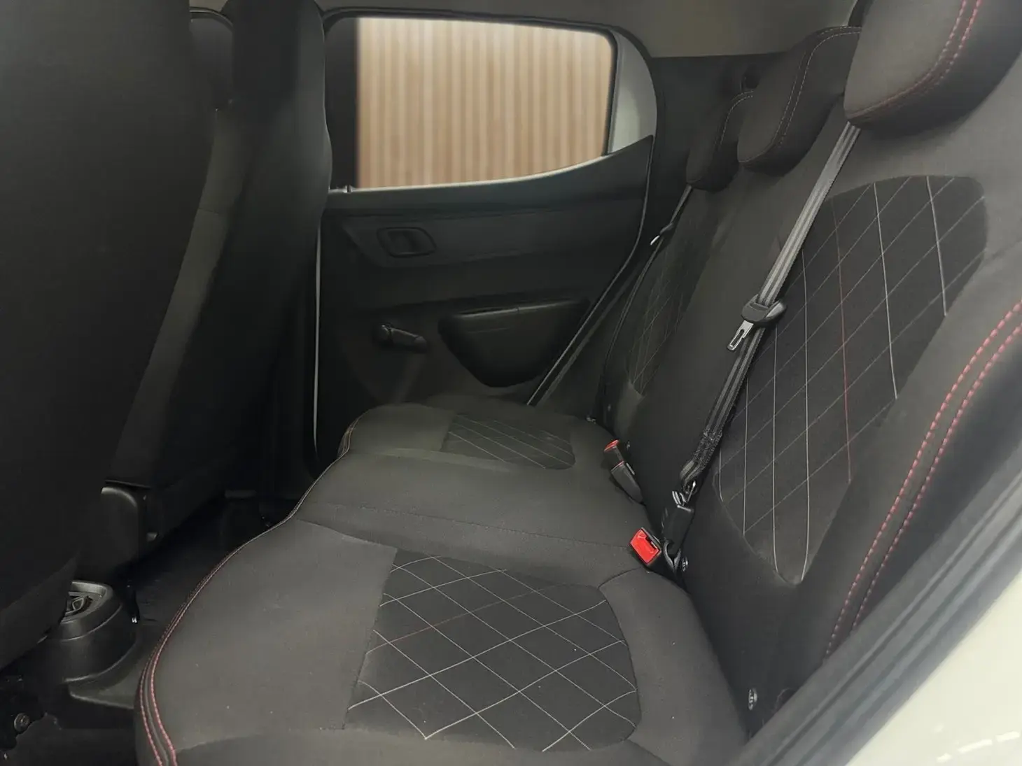 galeria KWID Zen 1.0 Flex 12V 5p Mec.