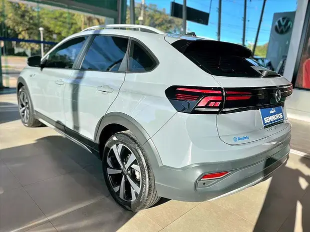 Volkswagen NIVUS 1.0 200 TSI TOTAL FLEX HIGHLINE AUTOMÁTICO
