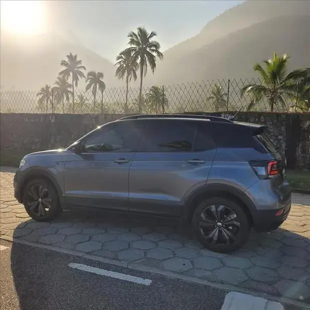 Volkswagen T-CROSS 1.0 200 TSI TOTAL FLEX AUTOMÁTICO